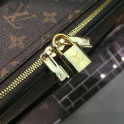 Louis Vuitton Travel Box 3796 Luggage - 5