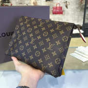 Louis Vuitton TOILETRY POUCH 26 3077 - 3