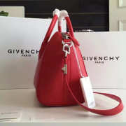 Givenchy Small Antigona handbag 2027 - 2