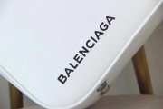 Balenciaga Triangle shoulder bag 5426 - 2