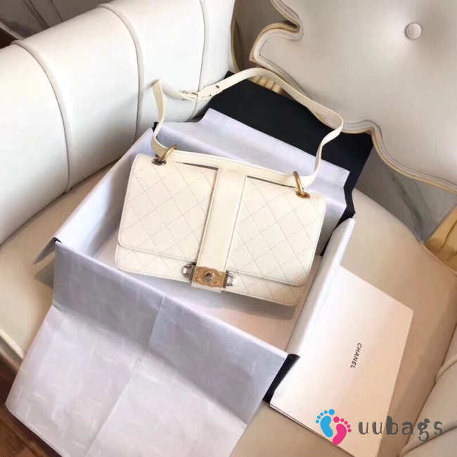 Chanel shoulder Bag White 24cm - 1