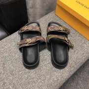 LV Sandals 002 - 3