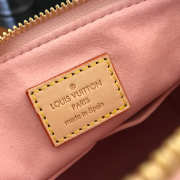 Louis Vuitton V Tote BB Pink Bag 36x27x16cm - 4