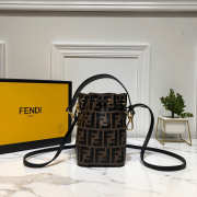 Fendi Mon Tresor brown leather mini-bag - 4