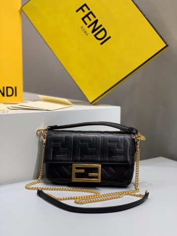 2019 Fendi bag baguette black