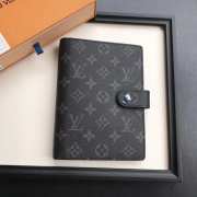 LV MEDIUM RING AGENDA COVER R20105 - 3