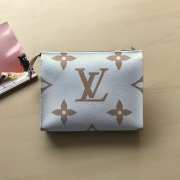 Louis Vuitton Pouch m47542 - 2