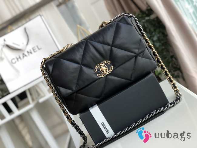  Chanel 19 Flap Medium Bag Black 30cm - 1