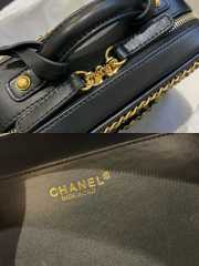 Chanel Vanity Case Black Small 18cm - 6