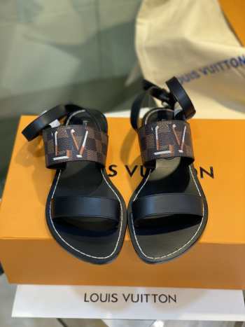 LV Sandals 005