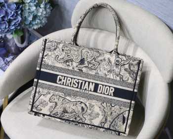 Dior Book Tote Black Tiger small size 