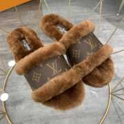 LV slippers with Fur  - 3