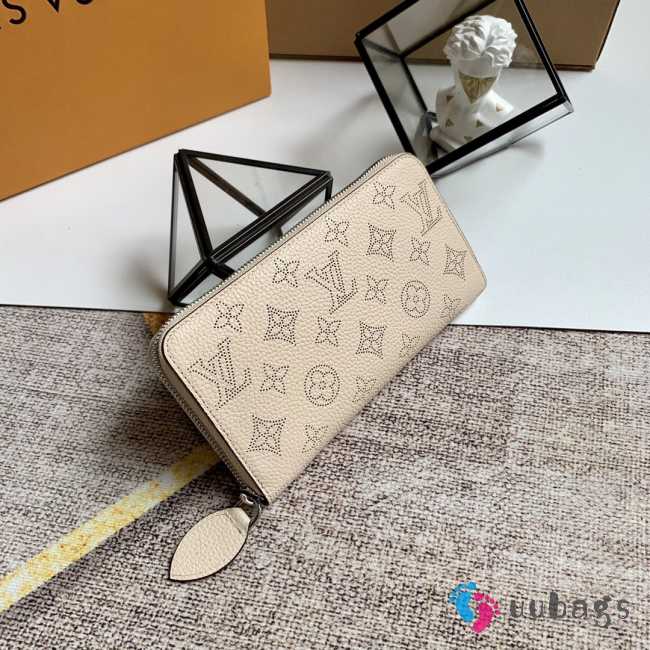 LV wallet 003 - 1