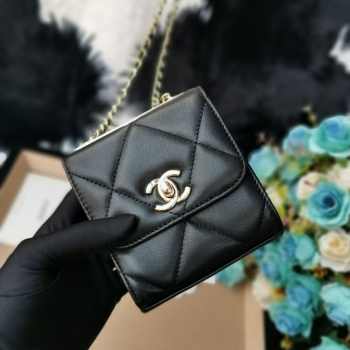 Chanel WOC