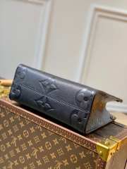 Louis Vuitton Onthego M45653 PM Bag 25cm  - 6