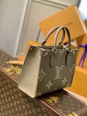 Louis Vuitton Onthego M45779 PM Bag 25cm - 4