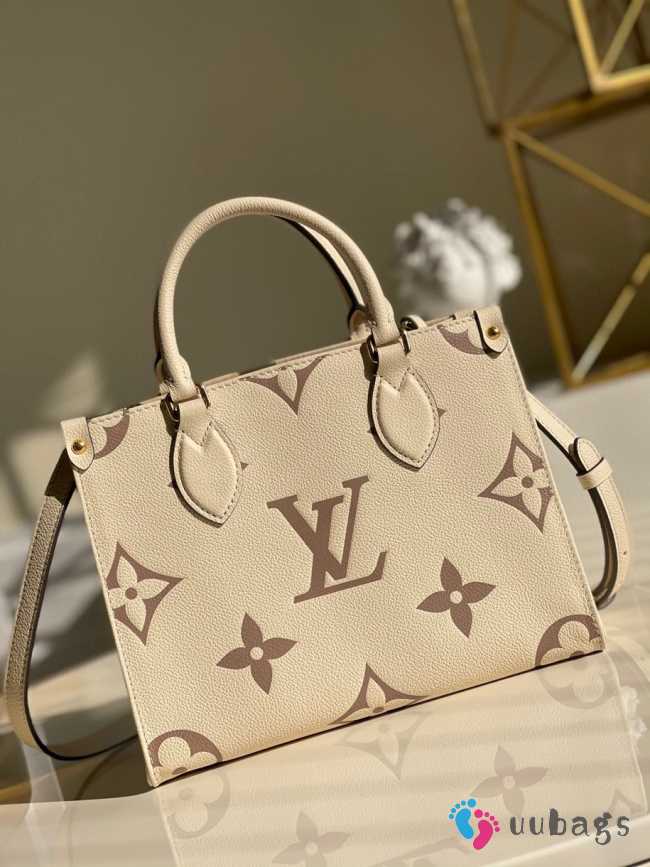 Louis Vuitton Onthego M45654 PM Bag 25cm - 1