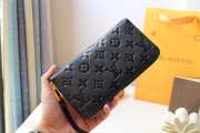 LV Zippy Wallet M60571  - 5