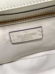 Valentino Garavani Roman Stud Bag 25cm - 6