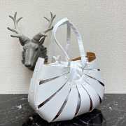 Bottega Veneta The Shell bag white - 3