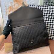 Bottega Veneta document case black handle bag - 2