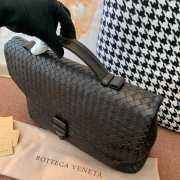 Bottega Veneta document case black handle bag - 3