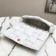 Bottega Veneta The Chain Cassette White Bag - 2