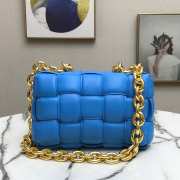 Bottega Veneta The Chain Cassette Very Blue Bag - 6