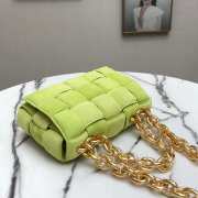 Bottega Veneta The Chain Cassette Green Velvet Bag - 2