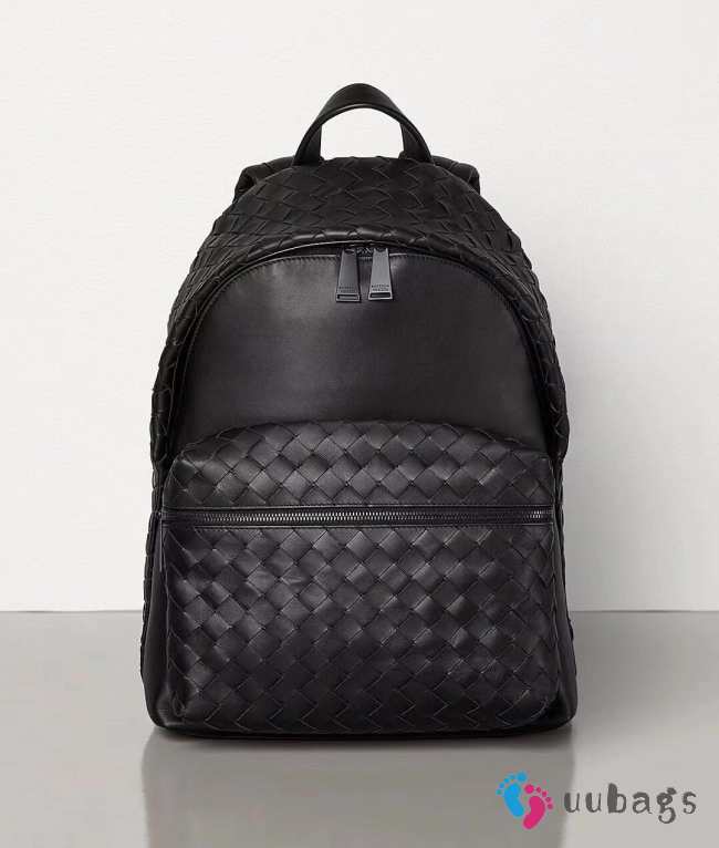 Bottega Veneta black leather backpack - 1