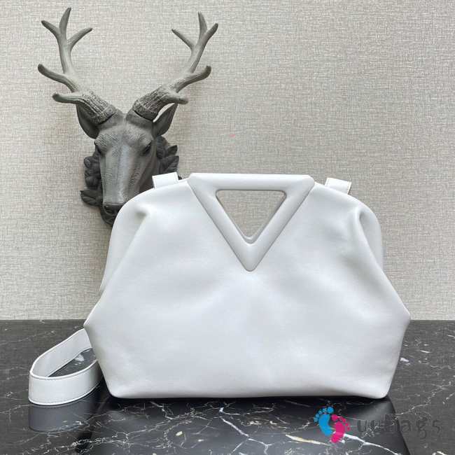 Bottega Veneta top handle bag in white - 1