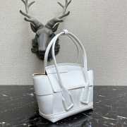 Bottega Veneta Mini intreccio leather top handle bag white - 3