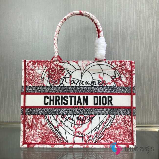 Dior D-Royaume d'Amour Embroidery Book Tote 36cm - 1