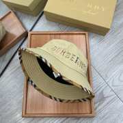 Burberry round hat  - 3