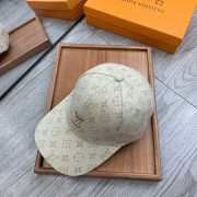 Louis Vuitton hat 04 - 6