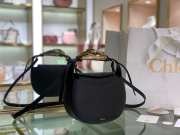 Chloe kiss purse in small grain calfskin black 26cm - 3