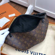 Louis Vuitton Discovery Bumbag Monogram Eclipse Canvas M44336 - 5