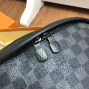 Louis Vuitton Discovery Bumbag Monogram in Grey M43644 - 6