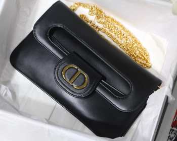 Dior Medium Diordouble Smooth Calfskin in Black M8641