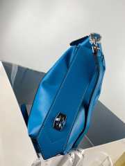 Givency Small Antigona Soft Bag In Deep Blue Leather - 5