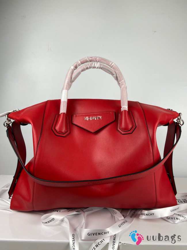 Givency Medium Antigona Soft Bag In Red Leather - 1