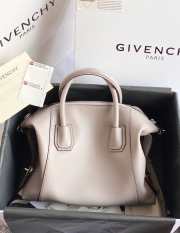 Givency Small Antigona Soft Bag In Gray Leather - 3