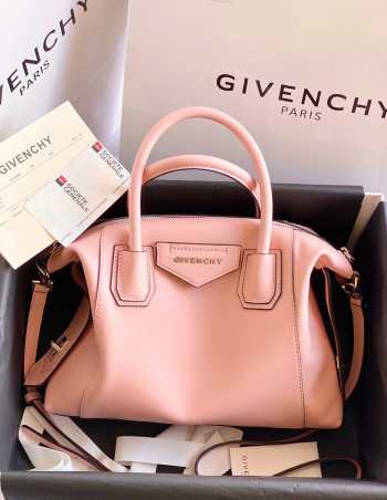 Givenchy Small Antigona Soft Bag Leather 