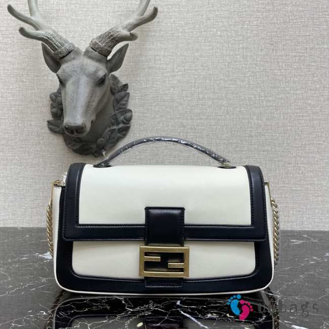 Fendi baguette chain white leather bag 27cm 8BR783 - 1