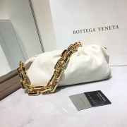 Bottega Veneta The Chain Pouch white shoulder bag - 1