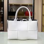 Bottega Veneta Intrecciato lamp skin tote white bag 609175 - 1