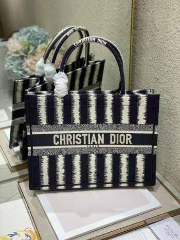 Dior book tote bag in blue 36cm