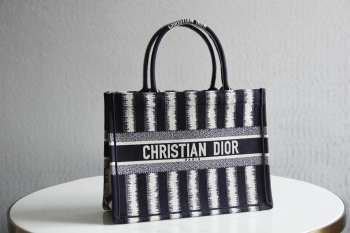 Dior book tote bag in blue 41cm