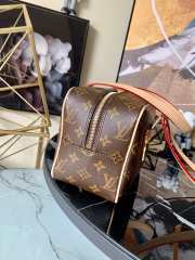 LV Monogram Cite MM M51182 27CM - 2