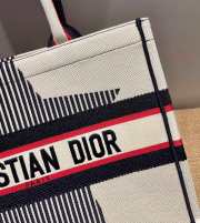 Dior Tote Book Emroided White Star 36cm - 4